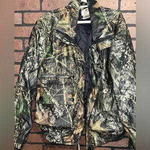 Men’s Mossy Oak jacket. Size L